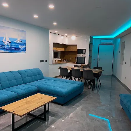 Seashell Luxury Apartment Makarska
